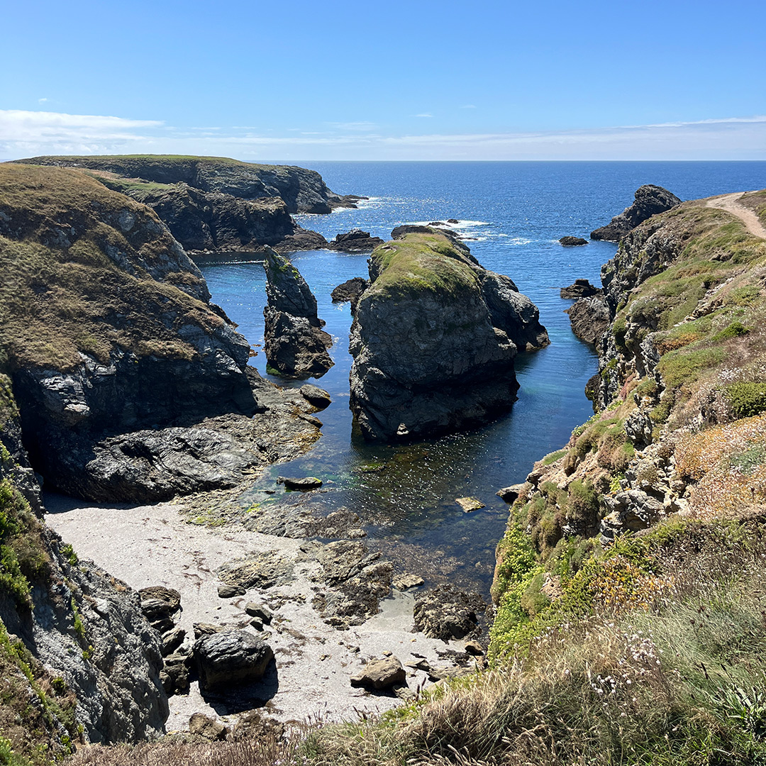 Bretagne mit Kindern - Südküste Bretagne mit Kindern - Südküste. Hier zu sehen eine kleine stille Bucht auf der Belle Ile en Mer. Hier haben wir Rast gemacht.